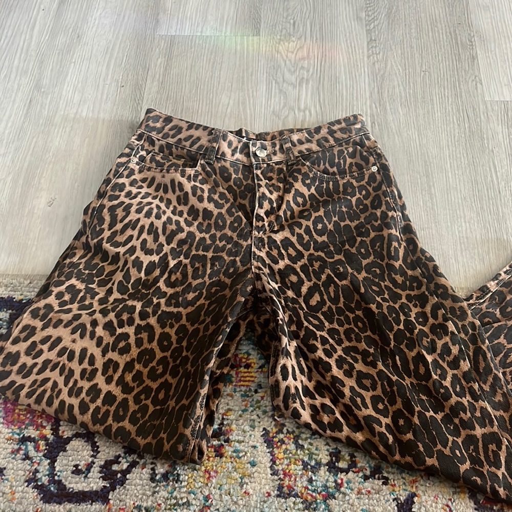 Zara High Rise Cheetah Print Jeans